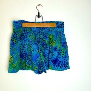 jessica simpson blue and green patterned shorts